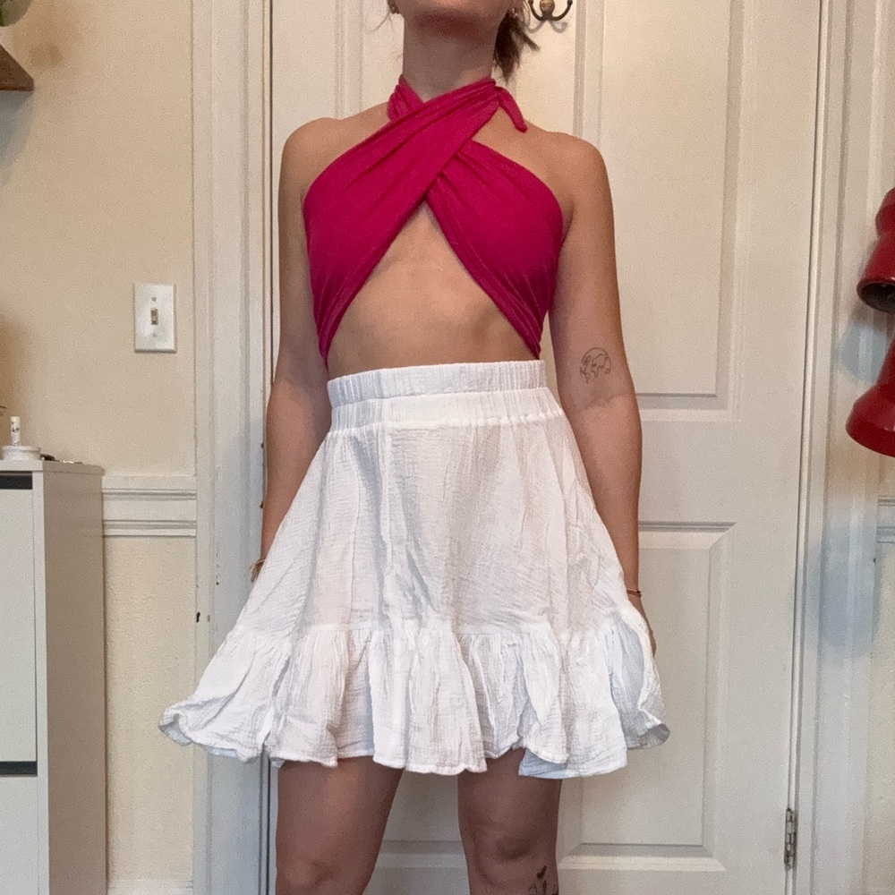 White skirt and pink wrap top. Costume for Lollapoluza.
